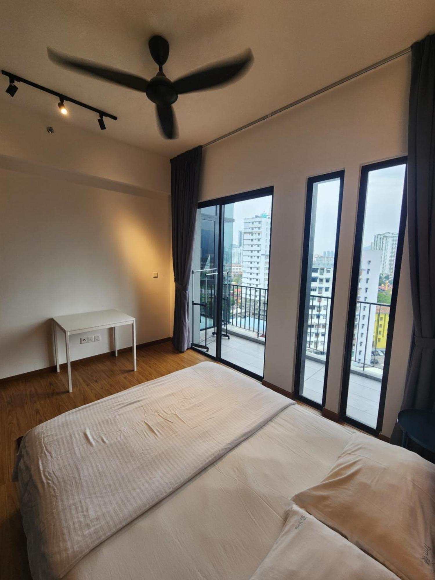 Beacon Executive Premium Georgetown